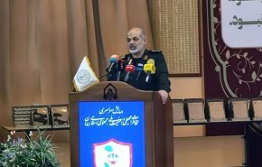 العميد وحيدي: الأسلحة التي ينتجها الأمريكيون هي أكبر مدمر للبيئة