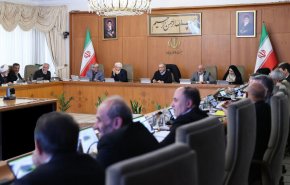 الرئيس بزشكيان يصدر توجيهات للبنك المركزي بتمويل مشاريع الطاقة النظيفة
