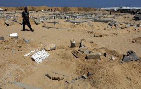 71 ألف طن من الذخائر و200 قبر منبوش..وجه آخر لحرب الإبادة بغزة