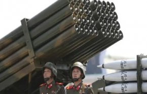 كوريا الشمالية تطلق 4 صواريخ في لاختبار نظام إطلاق جديد