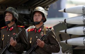 كوريا الشمالية تطلق 4 صواريخ في لاختبار نظام إطلاق جديد