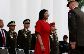 ارتش و پلیس ونزوئلا به رئیس جمهور موقت این کشور سوگند وفاداری یاد کردند