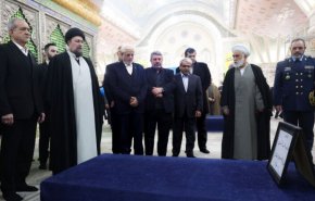 تجدید میثاق رئیس‌جمهور و اعضای دولت با آرمان‌های امام راحل/ پزشکیان: مشکلات امروز برای این است که به توصیه های امام(ره) عمل نکردیم و مردم را ندیدیم