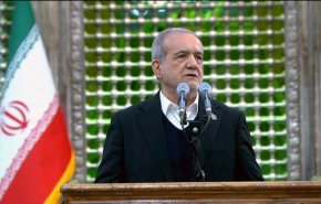 الرئيس الايراني يحذّر من مخططات خارجية لزعزعة إستقرار البلاد