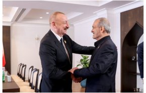 علييف في اتصال مع بزشكيان: نحن على استعداد للمساعدة في تخفيف التوتر بالمنطقة
