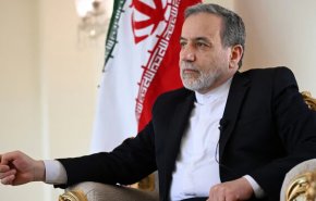 عراقجي يعلق على وجود القوى الاجنبية في الخليج الفارسي