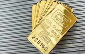 بلومبرغ توضح الأسباب وراء إنخفاض الحاد للذهب 