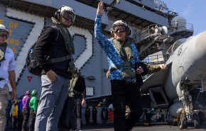 آکسیوس: ویتکاف و کوشنر از ناو هواپیمابر آبراهام لینکلن بازدید کردند