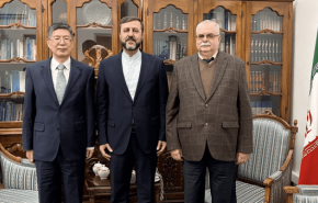 سفيرا روسيا والصين يلتقيان غريب آبادي عقب محادثات مسقط
