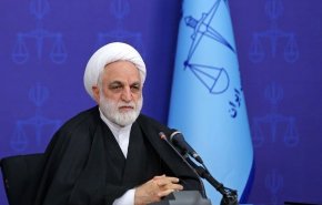رئیس قوه قضائیه: دشمن با هدف ایجاد چندصدایی و تنگنا در معیشت مردم تحریم و توطئه می‌کند