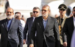 علی لاریجانی وارد مسقط شد