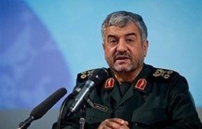 سردار جعفری: هرجا مسئولان زمینه حضور مردم را فراهم کردند، مشکلات حل شد
