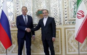 لاوروف سالگرد پیروزی انقلاب اسلامی را به عراقچی تبریک گفت