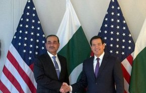 دیدار و گفت‌وگوی فرمانده ارتش پاکستان با وزیر خارجه آمریکا