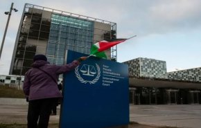 شكوى جنائية تلاحق رئيسي فيفا ويويفا