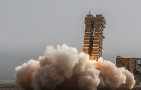 إيران تستعرض قدراتها الدفاعية البحرية بصاروخ صياد-3 في مضيق هرمز 