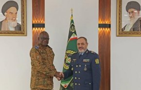 وزیر دفاع: روابط با کشورهای مستقل و انقلابی آفریقا گسترش می‌یابد