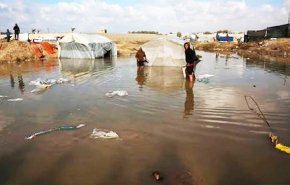 غزة تحت النار والحصار.. استمرار خرق التهدئة وتفاقم معاناة النازحين