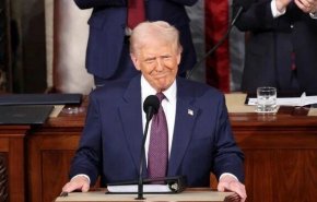 ترامپ: فساد آمریکا را نابود کرده است/ درگیری لفظی با نماینده مسلمان کنگره/ تکرار ادعاهای بی اساس علیه ایران + فیلم