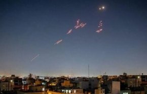 الدفاعات الجوية في طهران تتصدى لاهداف معادية 