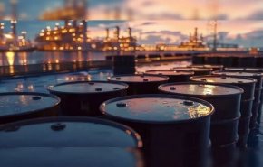 بلومبرگ: با انسداد تنگه هرمز، مخازن نفتی خاورمیانه به‌سرعت پر می‌شود