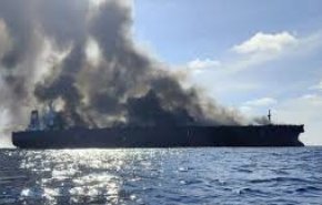 نیروی دریایی سپاه یک فروند نفتکش تروریست های امریکایی را هدف قرار داد