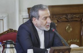 عراقچی: هرگز تسلیم نمی‌شویم و از مردم و سرزمینمان دفاع می‌کنیم