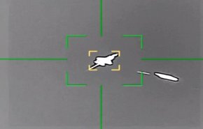 جنگنده اف-۳۵ آمریکا توسط پدافند هوایی ایران هدف‌ قرار گرفت + فیلم