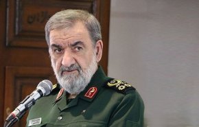 سرلشکر رضایی خطاب به آمریکا: در خلیج‌فارس غرق می‌شوید