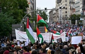 احتجاجات في مدريد لإقصاء الأندية 