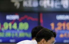 افت بازارهای آسیا همزمان با جهش قیمت نفت در پی طرح ادعایی محاصره تنگه هرمز