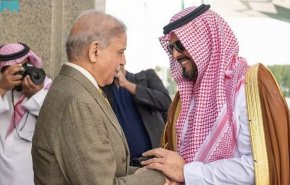 نخست وزیر پاکستان وارد عربستان شد