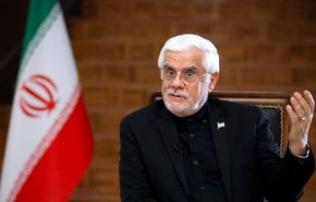 عارف: آمریکا به استان هفتم اسرائیل تبدیل شده است