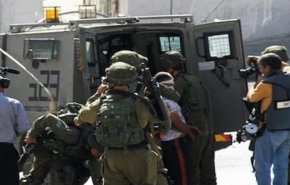 بازداشت ۳۰ فلسطینی در شرق رام‌الله؛ یورش ۶۴۲ شهرک‌نشین به مسجدالاقصی