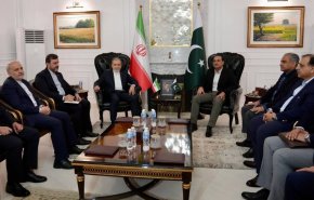 دیدار وزیر امورخارجه ایران با فرمانده ارتش پاکستان+ فیلم