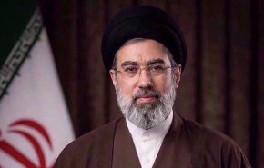 پیام رهبر انقلاب اسلامی به مناسبت روز کارگر و روز معلم
