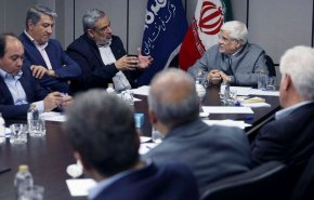 عارف: صنعت نفت در دوران جنگ درخشان ظاهر شد
