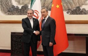 وزیر خارجه چین: جنگ آمریکا و اسرائیل علیه ایران نامشروع است/ تاکید عراقچی بر حفاظت از منافع مشروع ایران در مذاکرات