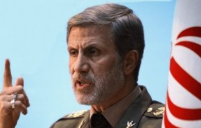 سرلشکر حاتمی: ارتش با قدرت ایمان تا آخرین قطره خون از ایران دفاع می‌کند 
