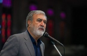 عزیزی: رئیس جمهور آمریکا راهی جز لفاظی ندارد