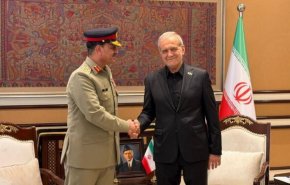 دیدار فرمانده ارتش پاکستان با پزشکیان
