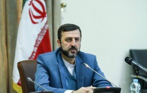 غريب آبادي لماكرون: إزالة الألغام من مضيق هرمز حق حصري لإيران