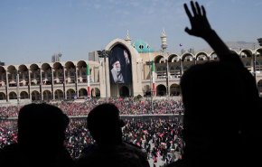 گاردین: تشییع رهبر شهید ایران نمایش مقاومت و مطالبه انتقام است