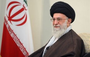 ببینید|قاب‌هایی از دیدار رهبر شهید انقلاب با چهره‌های برجسته سینمای ایران