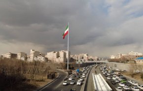 إيران متمسكة بإدارة هرمز وهدوء حذر بجنوبها وسط جهود لاحتواء التصعيد
