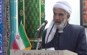 امام جمعه سنندج: مراسم باشکوه بدرقه رهبر شهید نماد وحدت و یکدلی بود