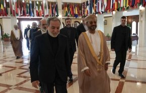 استقبال وزیر امور خارجه عمان از عراقچی