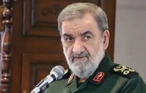 اللواء رضائي: سننتقل إلى مرحلة الهجوم والتدمير الكامل إذا استمر التصعيد