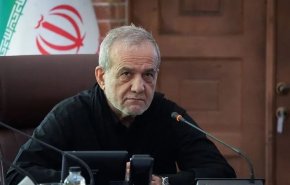 پزشکیان: پایبندی به لوازم اتحاد مقدس و پرهیز از اختلاف و تفرقه رمز پیروزی در این بزنگاه تاریخی است