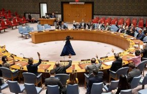 طهران: استهداف سفينتين إيرانيتين من قبل أمريكا يُعد جريمة حرب
